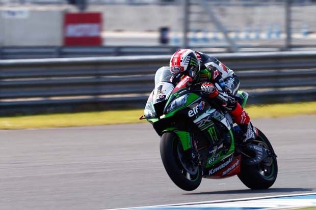 Jonathan Rea (Tim Kawasaki Racing) di sesi FP1 WSBK Thailand 2017. (Foto-WSBK)