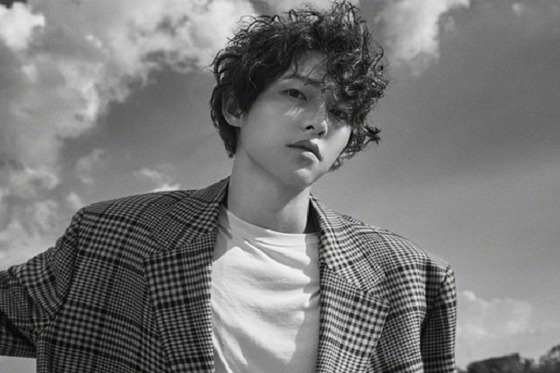 Tampil dengan Gaya Rambut Baru, Song Joong Ki Dikritik