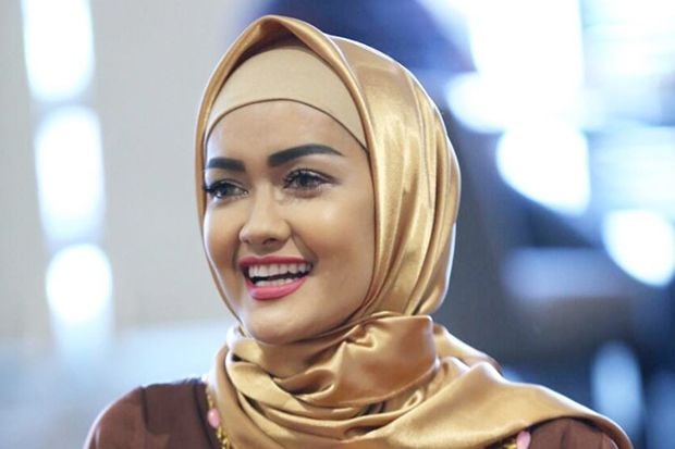 Selebritas Indonesia yang Meninggal di Puncak Karier