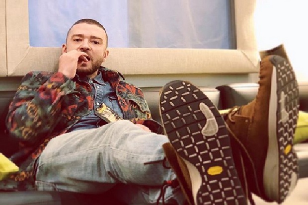 Gelar Pesta, Justin Timberlake Suguhkan Makanan dari Serangga