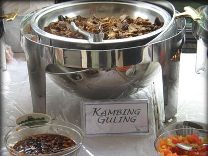 10 Makanan Paling Diburu Saat Resepsi Pernikahan