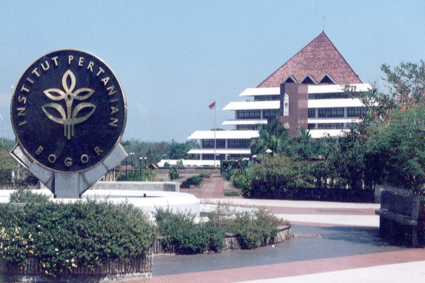 IPB Criticized Failing to Produce Graduates Who Take Up Farming