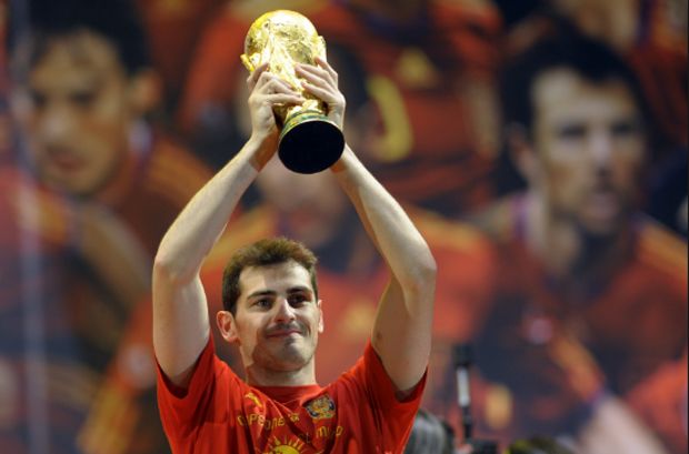 7 Kapten Paling Fenomenal dalam Sejarah Sepak Bola