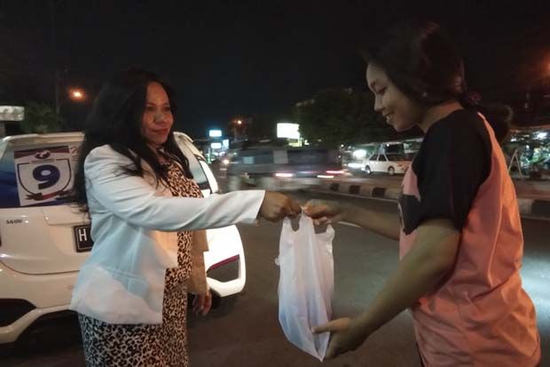 250 Takjil Gratis Kartini Perindo Ludes Dalam 15 Menit