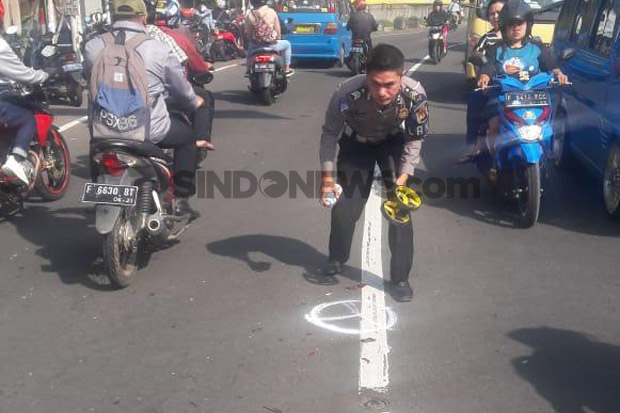 Mobil Pikap Tabrak Motor hingga Masuk Jurang di Puncak, 1 Orang Tewas
