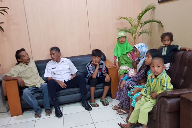 Pengakuan Mengejutkan Keluarga Miskin yang Minum Air Comberan