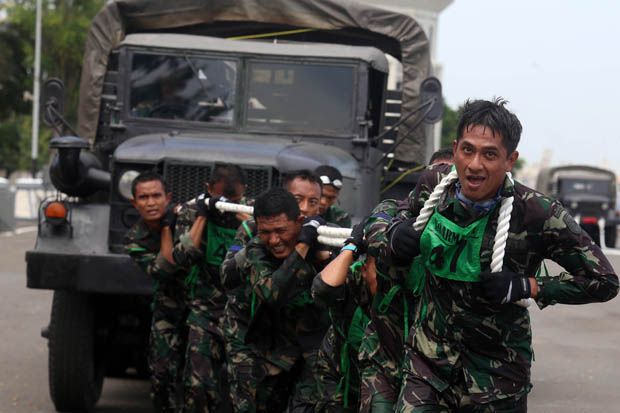 Prajurit Matra Laut Adu Ketangkasan Kesamaptaan Bahari