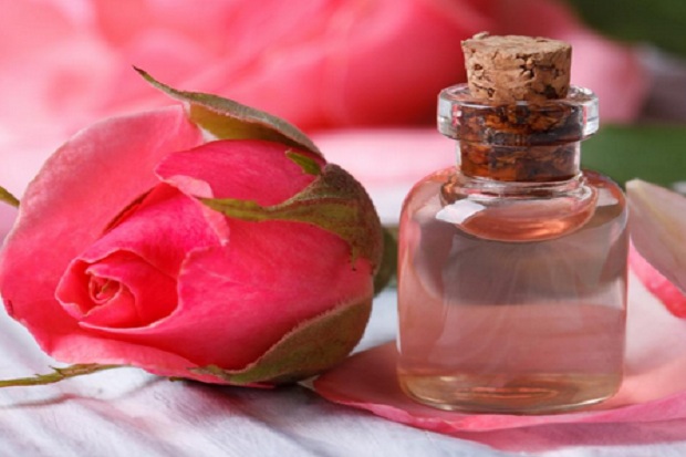 7 Cara Cerahkan Bibir Dalam Semalam