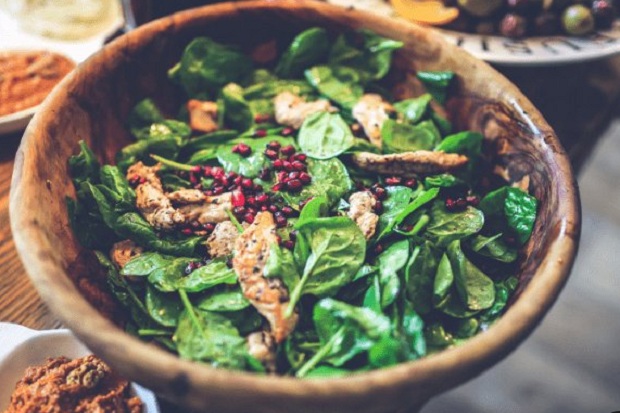 6 Topping Salad Terbaik untuk Berat Badan