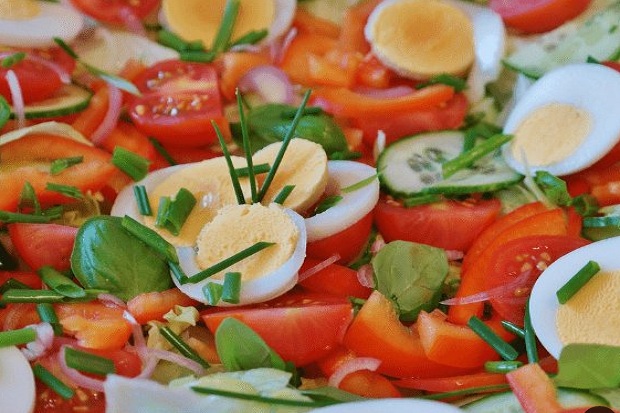 6 Topping Salad Terbaik untuk Berat Badan