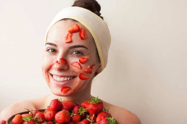 5 Cara Mudah Buat Masker Stroberi untuk Kecantikan