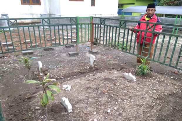 Dikenal Saleh dan Pemurah, Jasad Kiai Anwar Tetap Utuh Meski Dikubur 31 Tahun