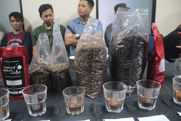 Menyeruput Kopi Berkeadilan dan Berkedaulatan dari Dampit