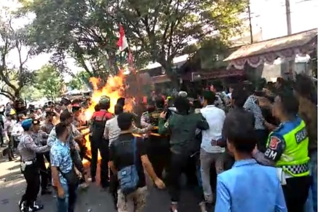 4 Polisi Terbakar, Polri: Jaga Kamtimbas Berat dan Bertaruh Nyawa