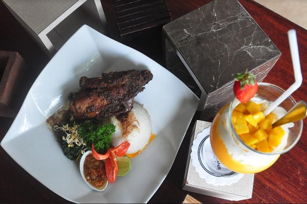 Menikmati Bebek Bumbu Irenk Tanpa Takut Kolesterol
