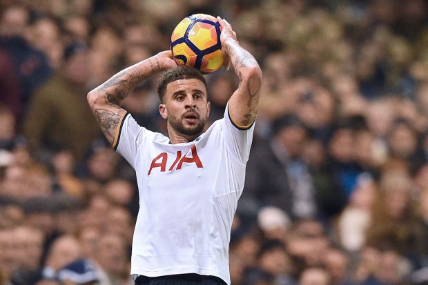 Guardiola Lelah Kejar Bek Tottenham Hotspur