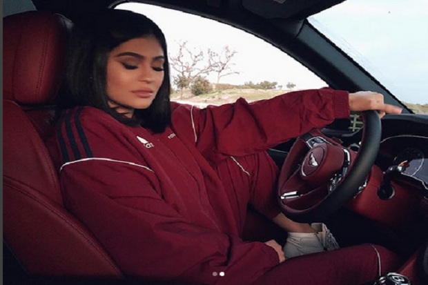Ini Foto Pertama Kylie Jenner Pascamelahirkan