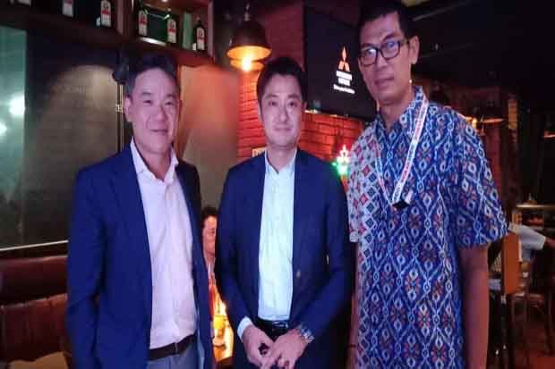 Presdir MMKSI Kyoya Kondo Terkesan Dihadiahi Karikatur Dirinya