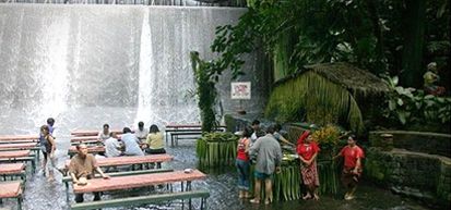 14 Hotel dan Restoran Terunik di Dunia
