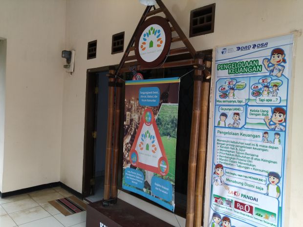 Rumah Sahabat Desa Berdayakan Warga Melek Finansial Berbasis Digital
