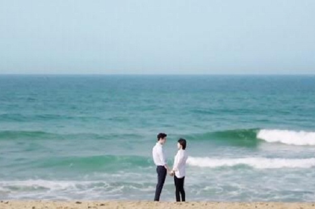 Lee Jong Suk dan Suzy Bae Makin Mesra di Setiap Episode
