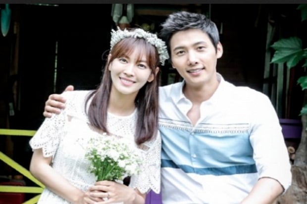10 Pasangan Artis Ini Menikah Setelah Main Drama Romantis