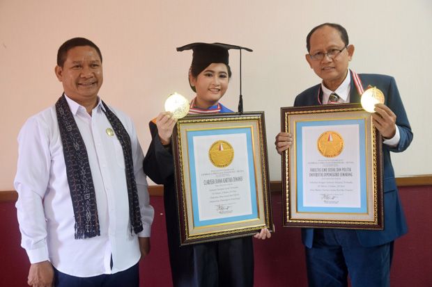 Lulusan Termuda Undip, Clarissa Diwisuda Usia 18 Tahun 3 Bulan