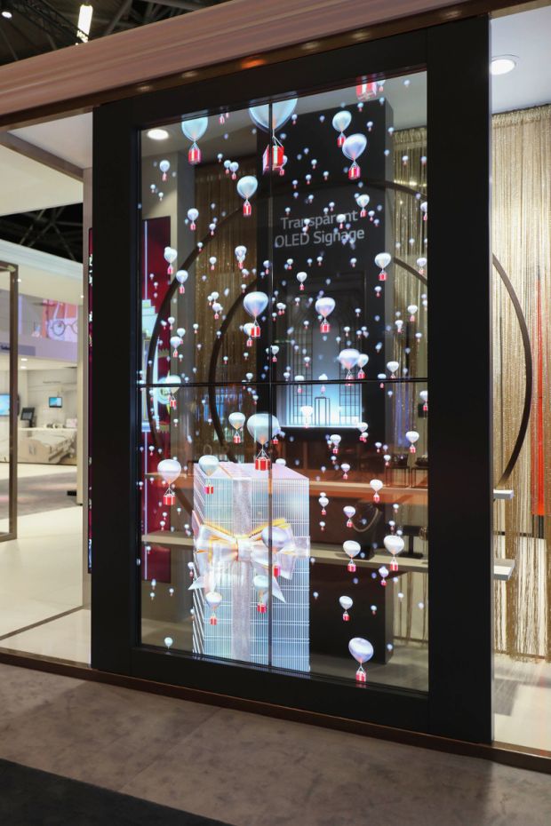 Tampil Memukau, LG Pamer OLED Transparan untuk Solusi Dunia Usaha