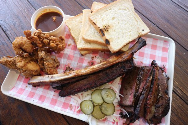 Bastard Platter Carne Smokehouse