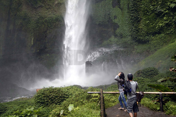 Serunya Berburu Pelangi Abadi di Lereng Gunung Semeru