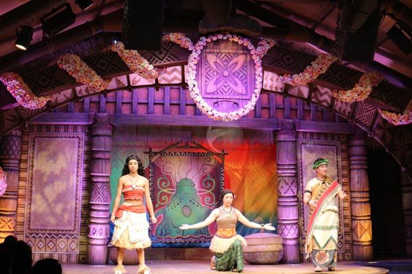 Wahana Baru dan Paling Menarik di Disneyland Hong Kong