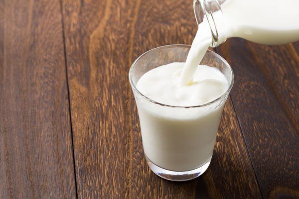 4 Minuman yang Bisa Redakan Asam Lambung Naik Saat Puasa