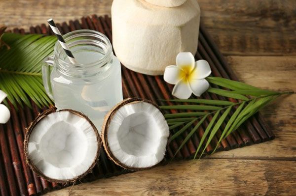 4 Minuman yang Bisa Redakan Asam Lambung Naik Saat Puasa