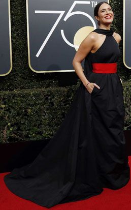 5 Selebritas Berbusana Terbaik di Golden Globe Awards 2018