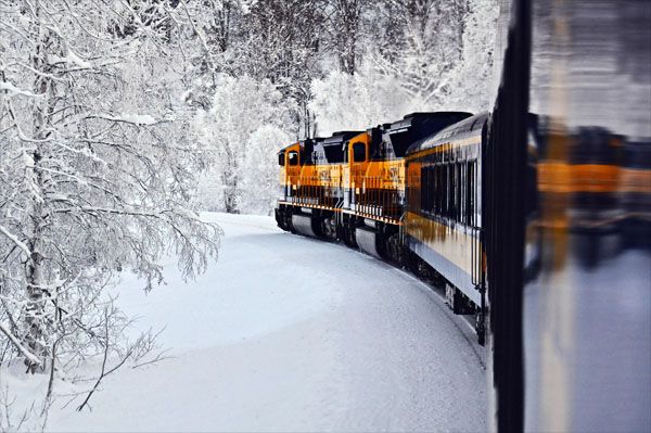7 Perjalanan dengan Kereta Api Paling Asyik di Musim Dingin
