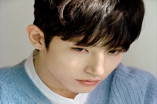 15 Selebritas KPop yang Akan Selesai Wamil Tahun Ini
