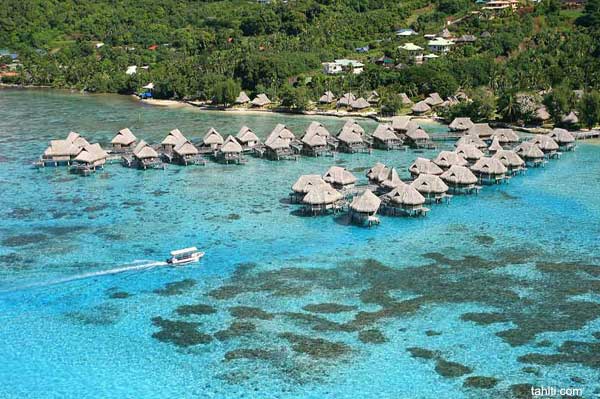 Pantai Ora, Maluku