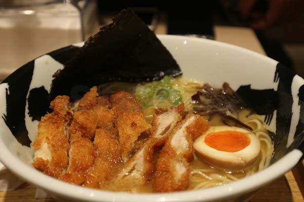 Lezatnya Ramen Berkuah Creamy di Menya Musashi Bukotsu