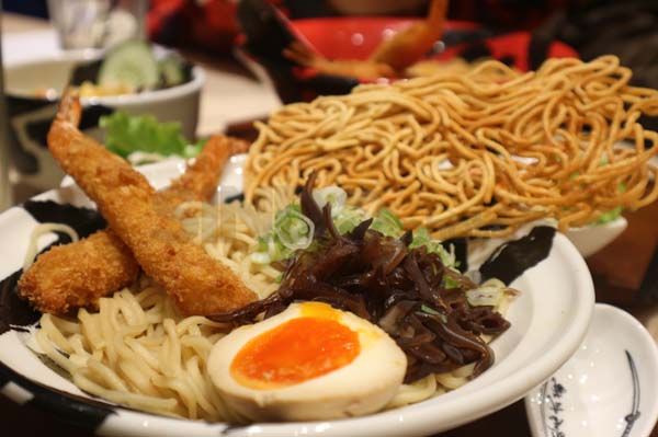 Lezatnya Ramen Berkuah Creamy di Menya Musashi Bukotsu