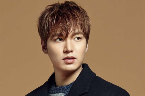 15 Selebritas KPop yang Akan Selesai Wamil Tahun Ini