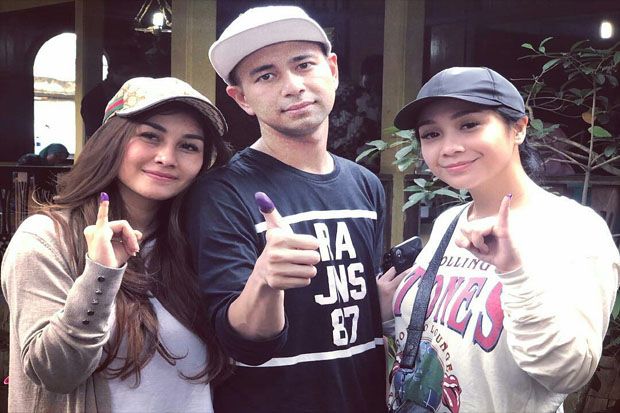 Nicolas Saputra Unggah Selfie Pertama, Ini Gaya Artis Nyoblos