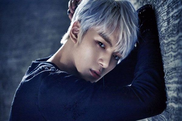 18 Selebritas K-Pop yang Punya Kebiasaan Super Aneh