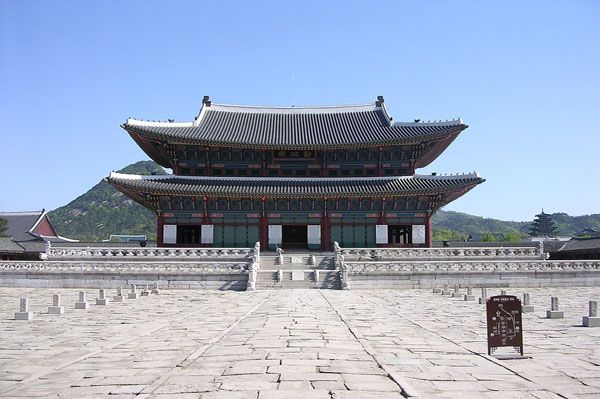 5 Tempat Unik yang Wajib Dikunjungi Pecinta KPop di Seoul