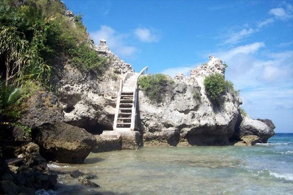 4 Pantai di Sulawesi Barat yang Kondang Keindahannya