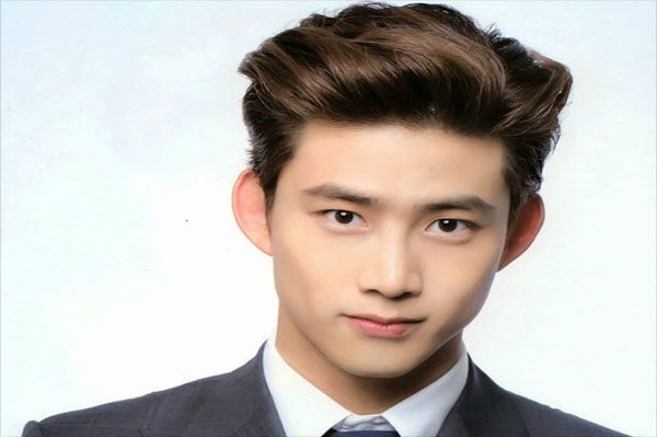 15 Selebritas KPop yang Akan Selesai Wamil Tahun Ini