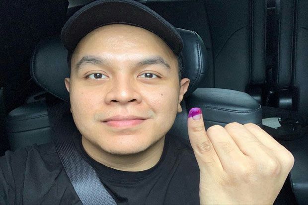 Nicolas Saputra Unggah Selfie Pertama, Ini Gaya Artis Nyoblos