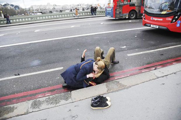 Dozens People Lying Injured in Road on Westminster Bridge