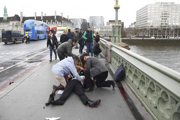 UK Parliament Terror, Policeman Stabbed and Several Injured