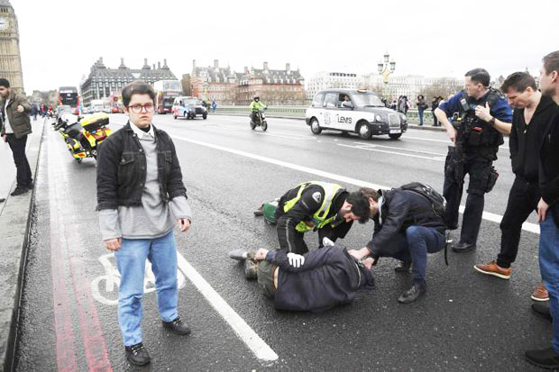 UK Parliament Terror, Policeman Stabbed and Several Injured