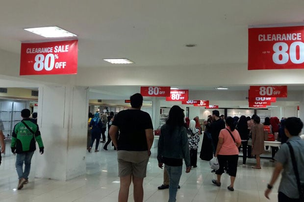 Membludak, Lotus Tutup Sementara dan Buka Kembali Sore Nanti